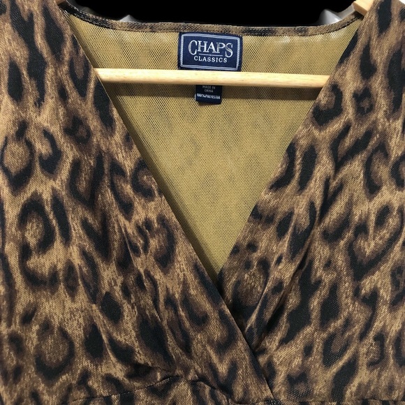 CHAPS | Leopard Print Black Brown V-Neck Top |Sz M - Picture 5 of 14
